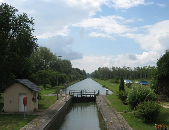 Escapades sur les Crêtes n°15 - Sentier découverte "Sur les pas du marquis de Carabas" (Vendresse - 5,8km)