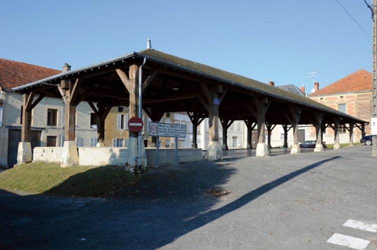 Escapades sur les Crêtes n°28 - Tourteron & son architecture (Tourteron - 2,5km)