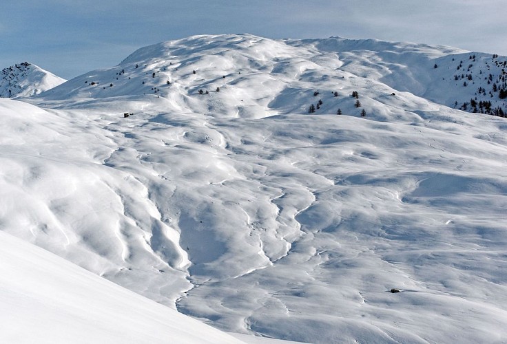 The Bousson pass on snowshoes_Cervières