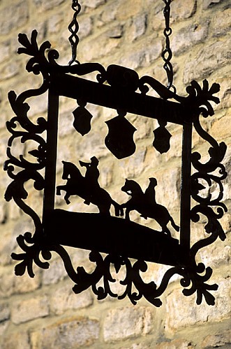 Escapades sur les Crêtes n°64  - La source de la Vence (Launois-sur-Vence)