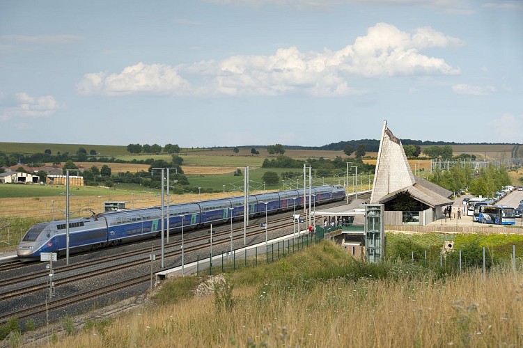 La Meuse sans voiture au départ de la Gare Meuse TGV