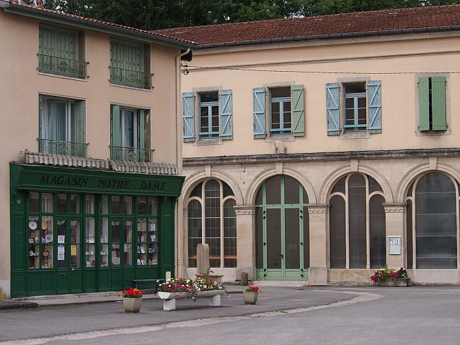 La Meuse sans voiture au départ de la Gare Meuse TGV