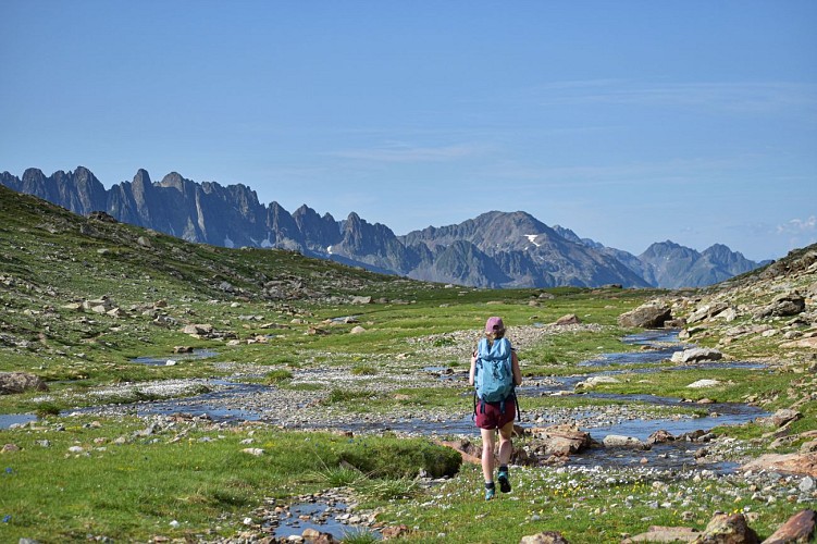 Randonnée été : en cavale pour la journée !_Vaujany