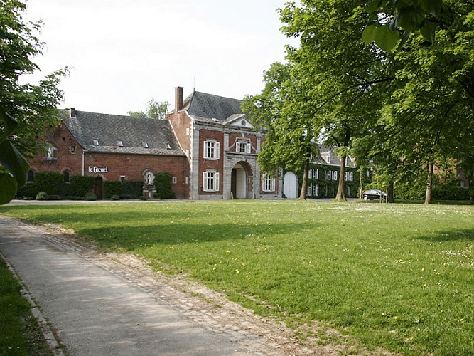 HANNUT-Lens-St-Remy. Carmel. A. Wilmart ©