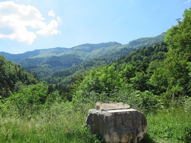 Hiking: Le Creux de l'Envers