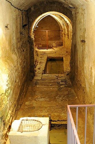 Airvault - Fontaine souterraine