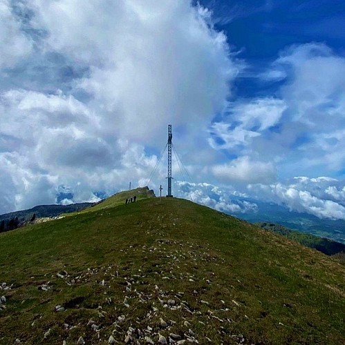 Montée du Grand Colombier depuis Culoz