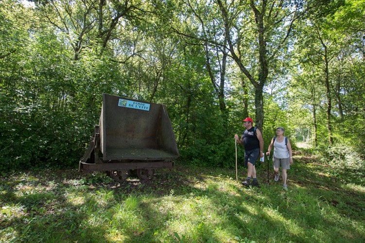Les mines de fer de Chéniers - Ancien wagon de chargement