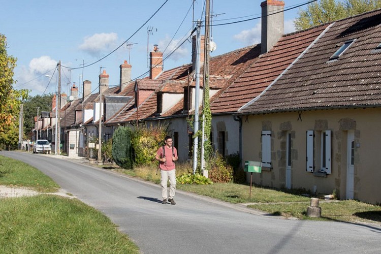 Le village des forgerons - En traversant le village