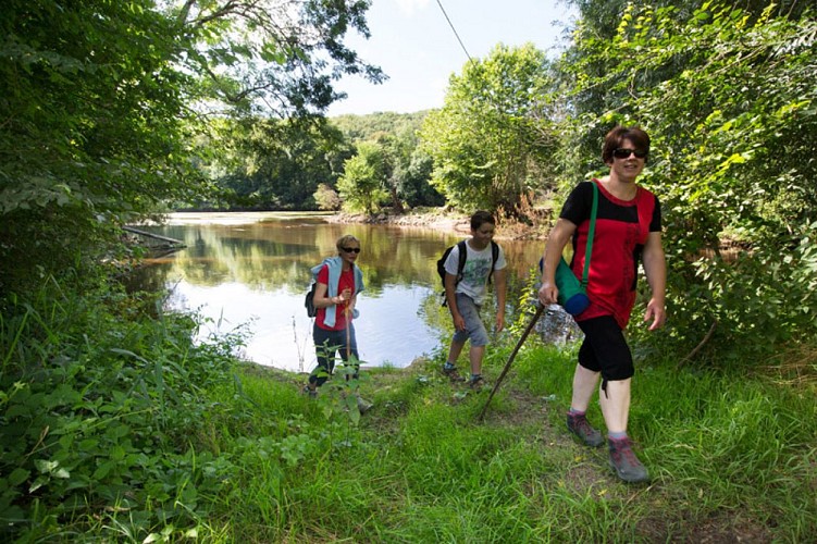 Entre Brion et Creuse - Au bord de Creuse