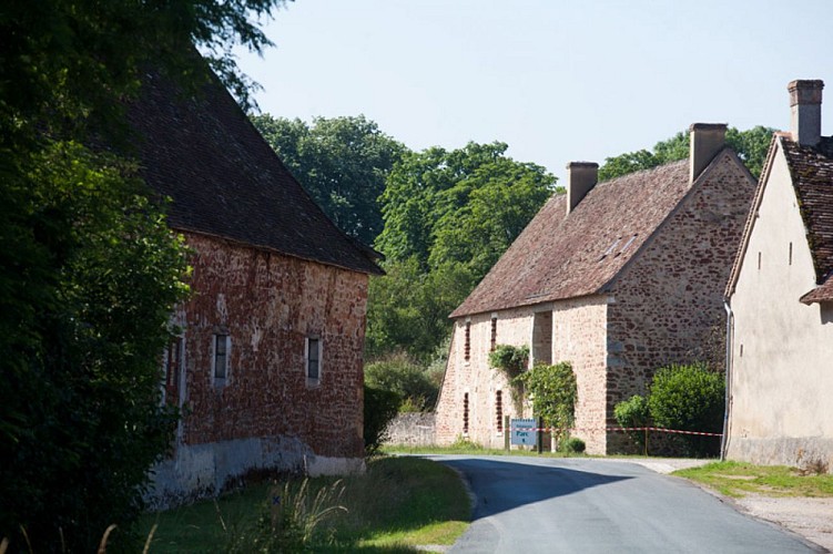 Sur les monts brennous - Le hameau du Bouchet