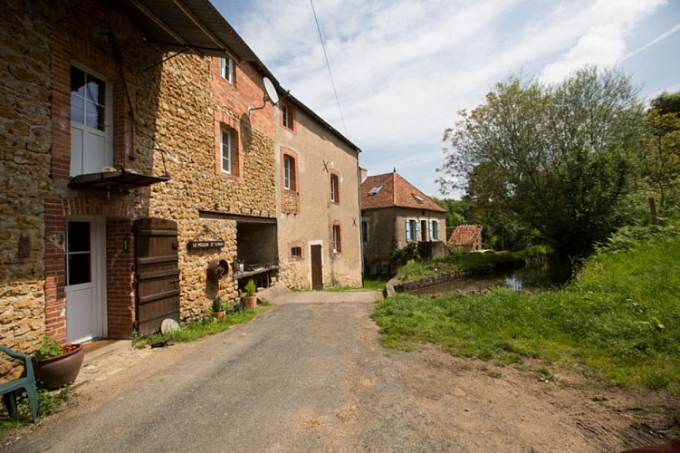 Le moulin de Saint-Civran - Le hameau du moulin