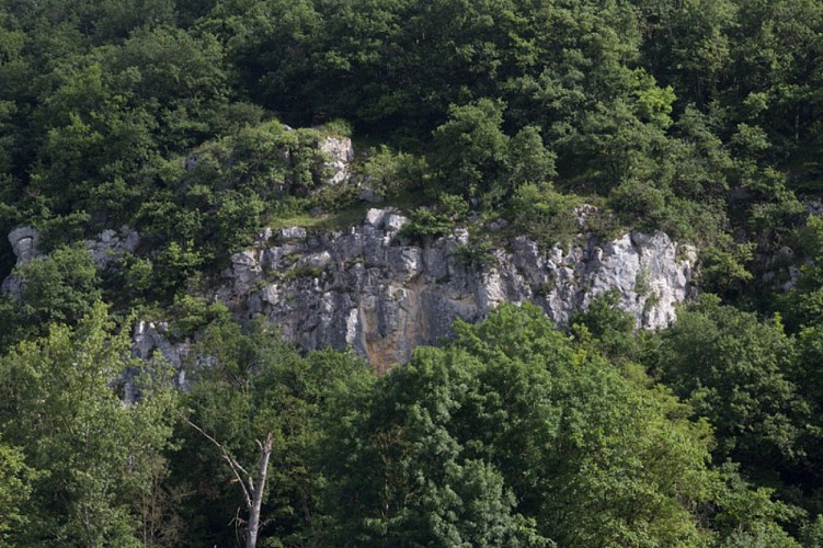 Vue sur les falaises de la Creuse à partir de Mijault à Sauzelles