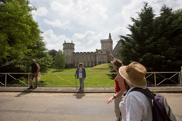 En passant devant Château Guillaume