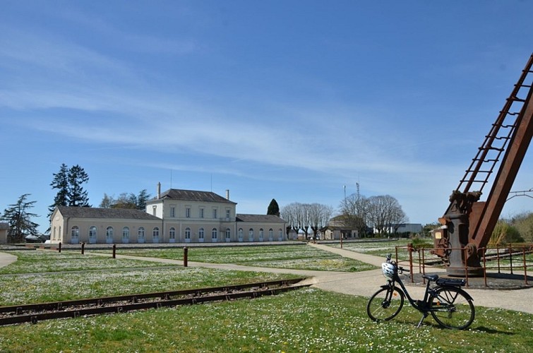 Vue sur le site de l'ancienne gare du Blanc
