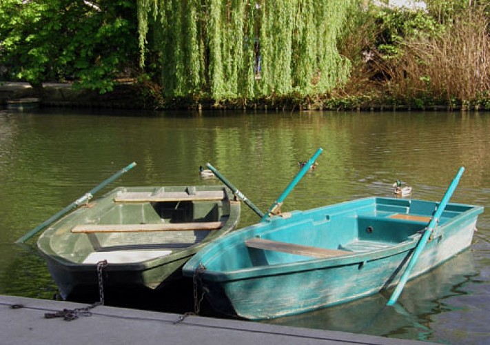 Balades romantiques en barque à Paris