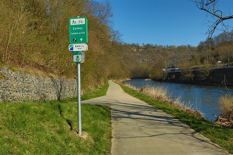 Bikes-trains & landscapes - Ourthe Valley
