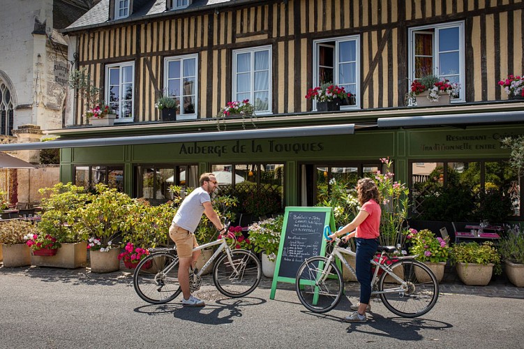 2 Days - Electric bike ride around picturesque Norman villages from Deauville