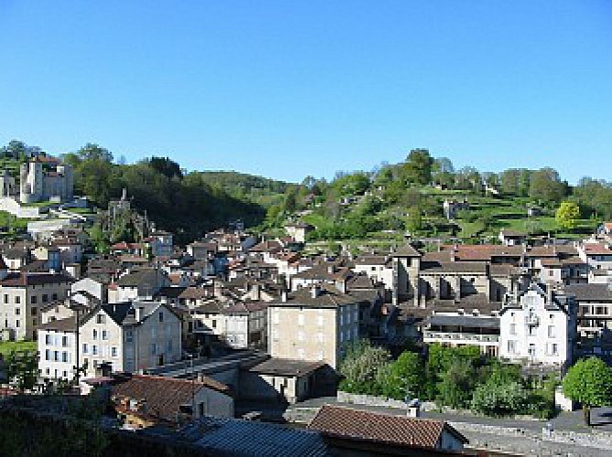 A la découverte des cités médiévales : Laroquebrou