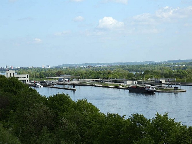 Balades en boucle - La Basse-Meuse hesbignonne et le Geer