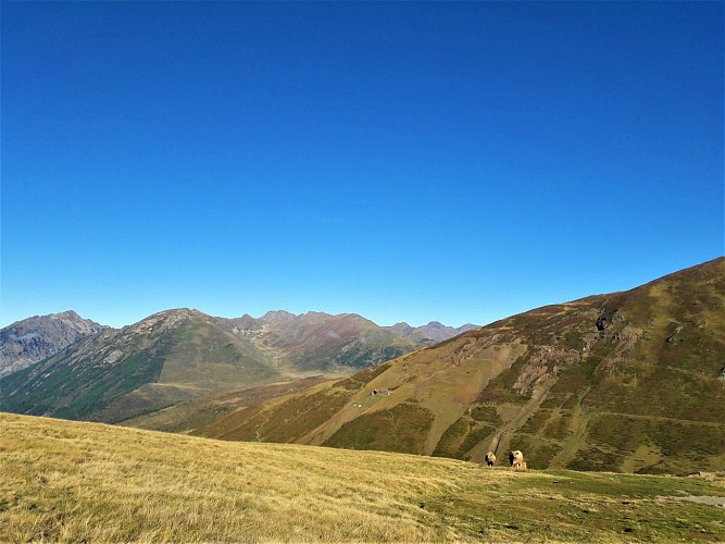 Vue sur la mine du Puymorens et le Pic de la Coume d'Or