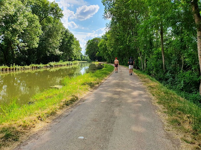 Randonnée à Verneuil - Boucle des Échards