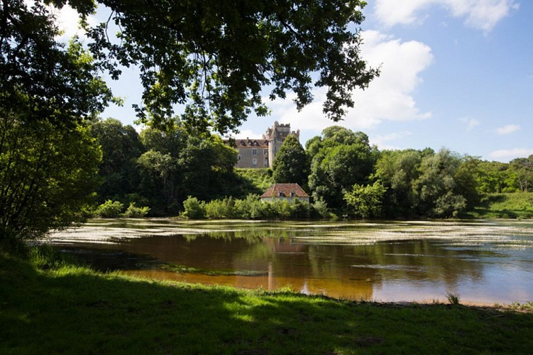Des bords d'étangs au bord de Creuse - Vue sur la Creuse