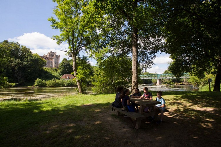 Des bords d'étangs au bord de Creuse - Pause en bord de Creuse