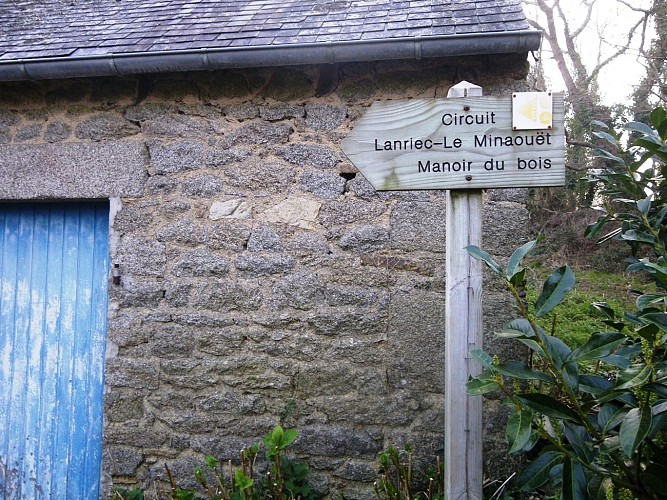 Lanriec - Le Minaouët - Manoir du bois