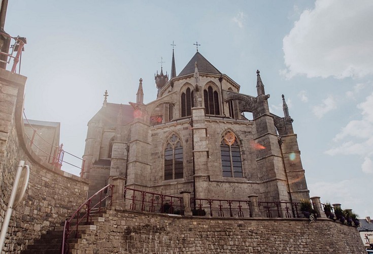 Sint-Maternus Basiliek van Walcourt