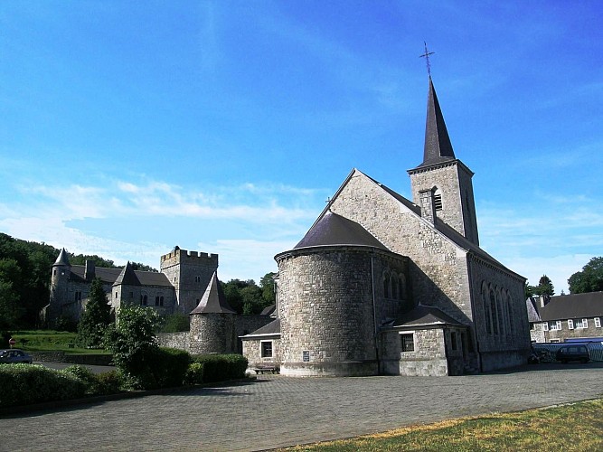 Berzée-Thy : d'un château à l'autre
