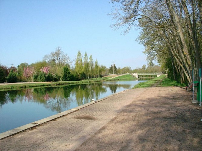 SENTIER DU BOIS DES POIRIERS