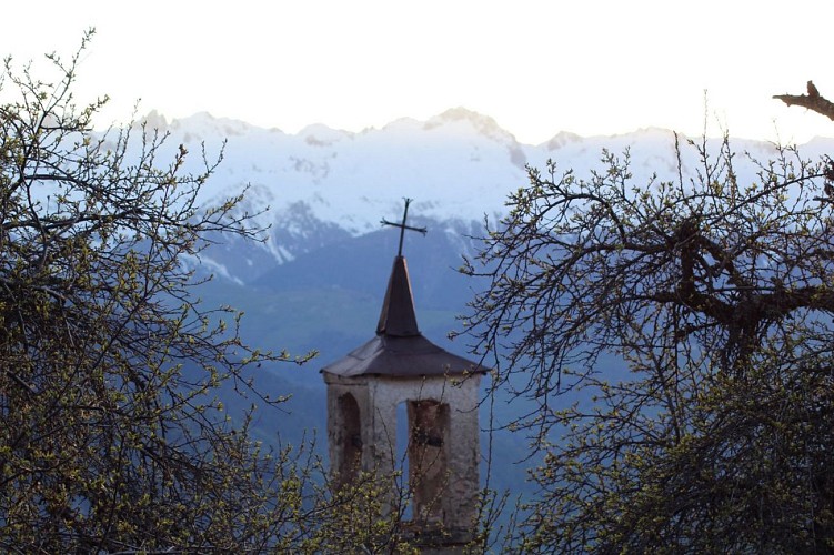 Le clocher de la chapelle de Hauteville