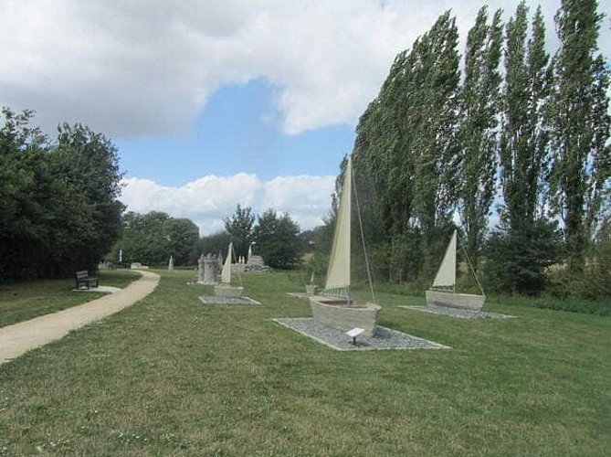 Promenade Henri CHESNAIS - DOMAGNE (35)