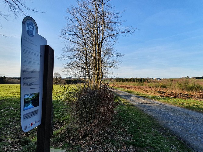 Prom Paul Verlaine Paliseul panneau 6 vue sur Paliseul A. Villeval (1)