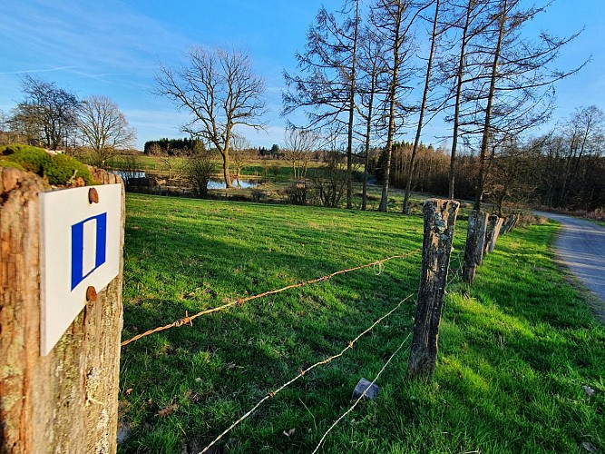 Prom Paul Verlaine Paliseul balise vue sur etang prive A. Villeval (5)