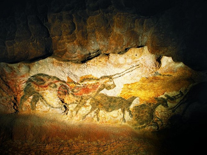 LASCAUX II - LA LICORNE - Salle des Taureaux, paroi gauche