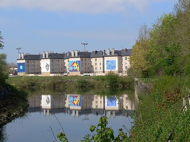 Fresques Rimbaud visibles depuis la Voie Verte Trans-Ardennes