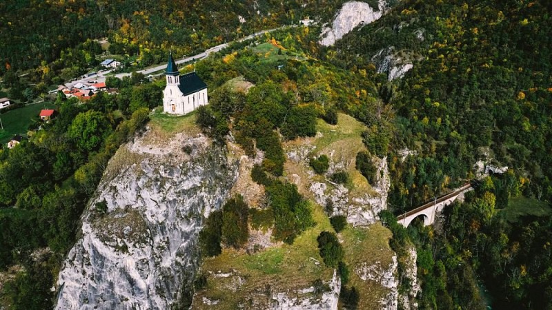 La Chapelle Saint-Jacques sur le Roc Pupim