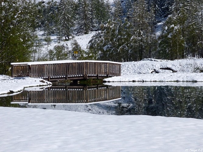 The Rosuel refuge from the Pont Baudin (winter)