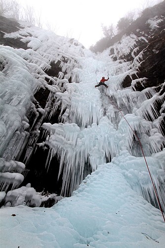 Eiskaskade von der Pont Baudin (Schneeschuhwandern oder/und Wandern)