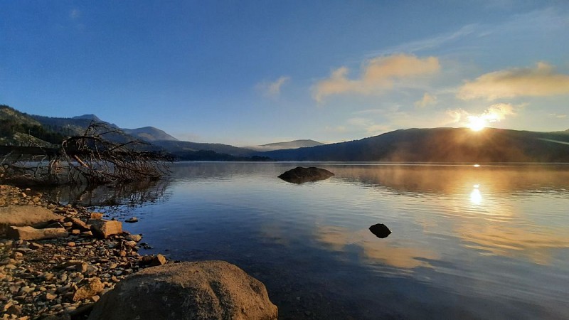 Lac des Bouillouses au lever du soleil