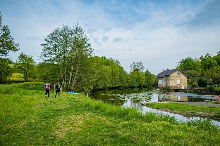 AU FIL DE L'EVRE