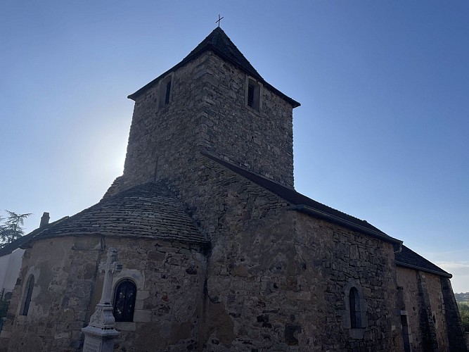 Autour de champs des bois