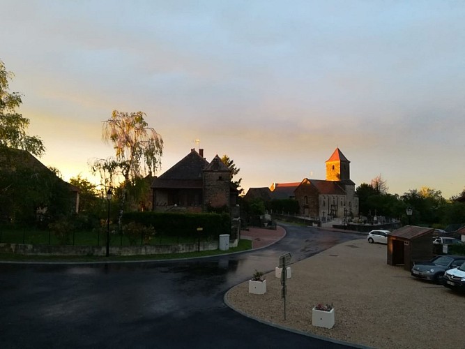 Autour de champs des bois