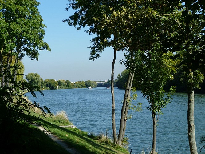Etape 6 - La friche, la parcelle de la Terreur et la halte fluviale