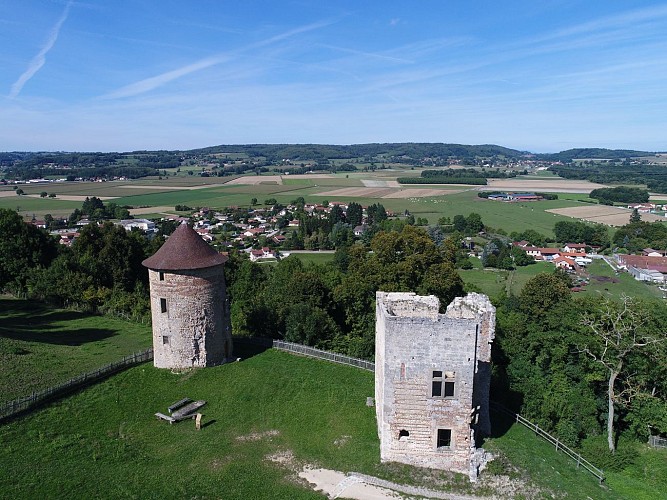 Vue aérienne château de Bocsozel Le Mottier