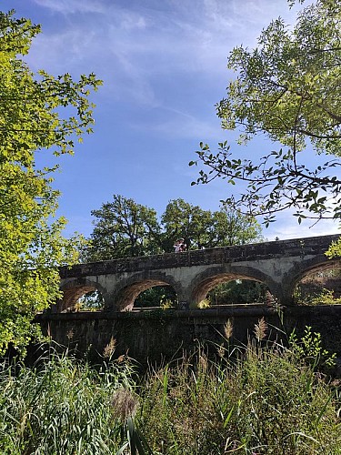 L'épanchoir court - Canal du Midi