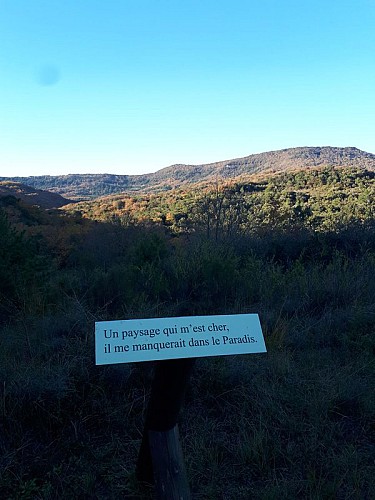 The Poetry Trail (Le sentier en poésie)