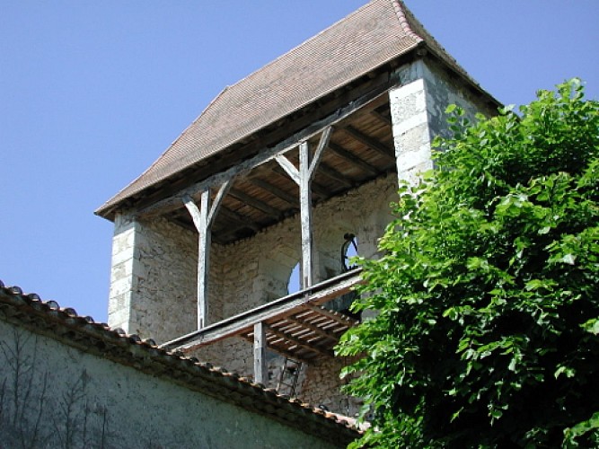 Cambes, un circuit autour d'une combe boisée